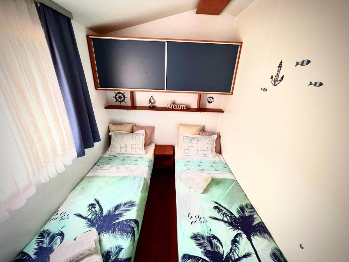 Mobile Home Nebo Luxus Klenovica Esterno foto
